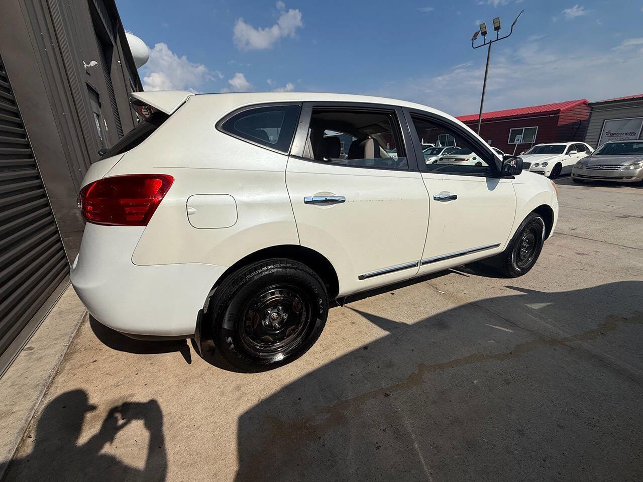 Used 2013 Nissan Rogue S image 4