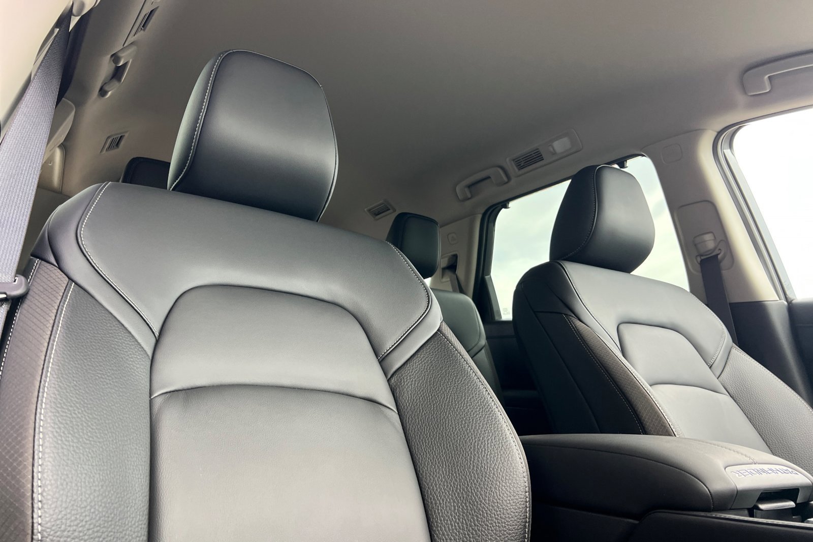 New 2025 Nissan Pathfinder SL w/ Lighting Package (N92) image 20