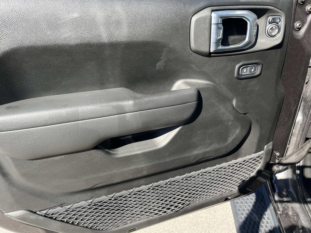 Used 2023 Jeep Wrangler Sport S image 23