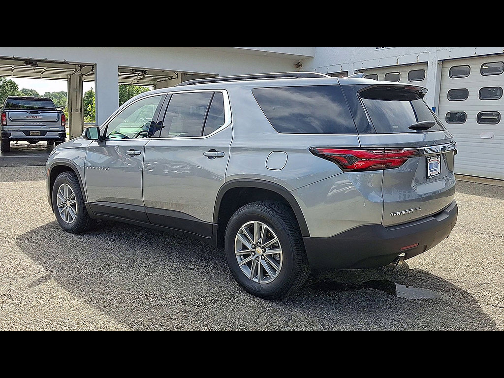 Certified 2023 Chevrolet Traverse LT w/ LPO, Floor Liner Package AWD/4WD image 6