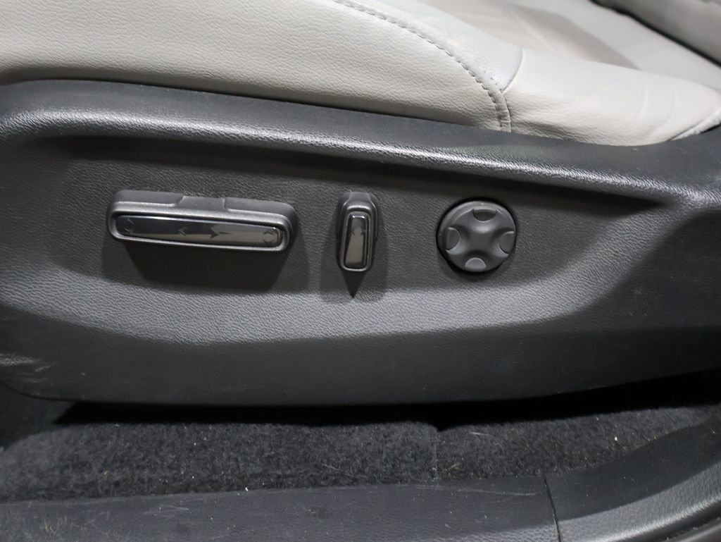 Used 2021 Honda CR-V EX-L image 12