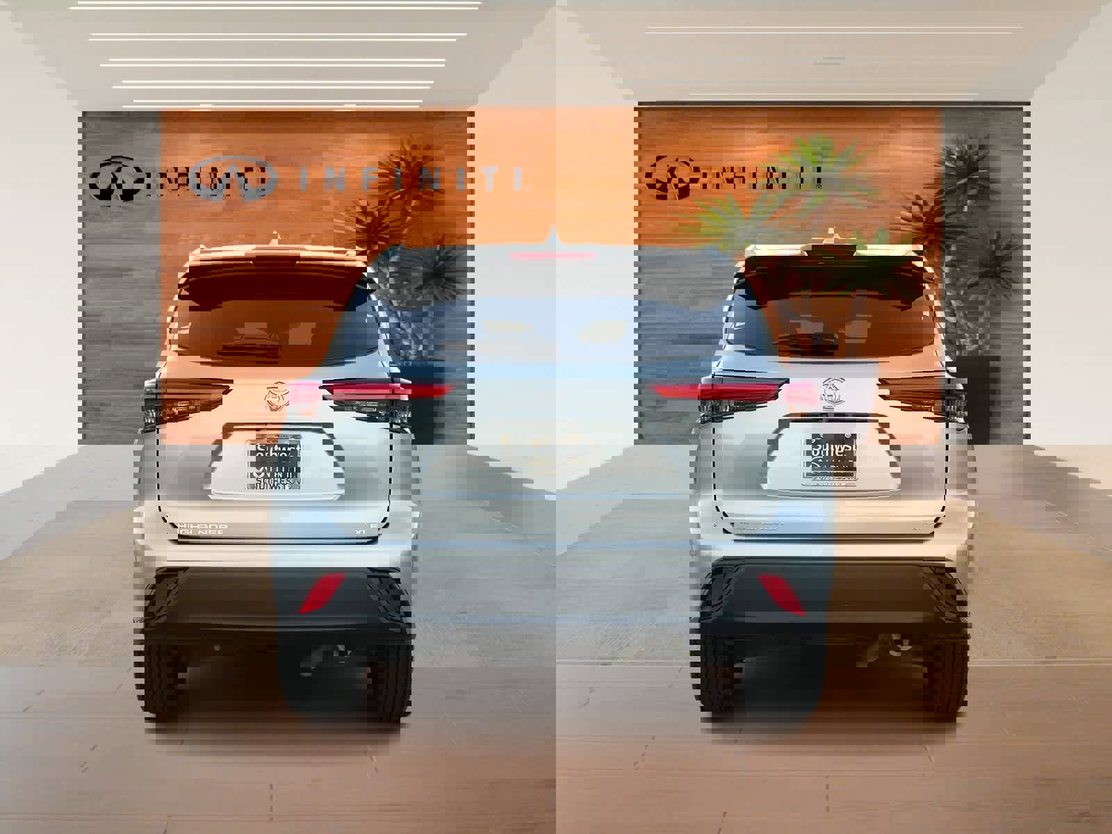 Used 2022 Toyota Highlander XLE image 6