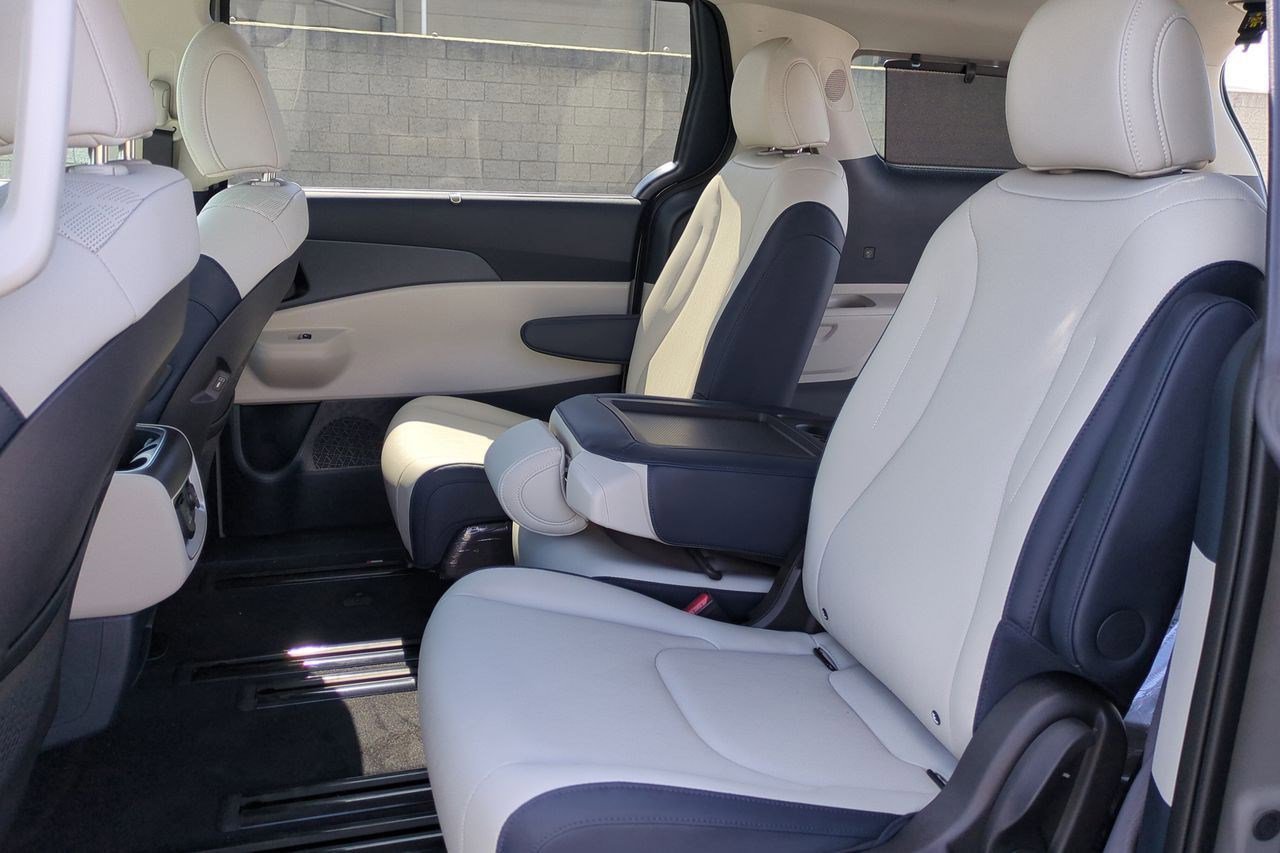 New 2026 Kia Carnival SX image 22
