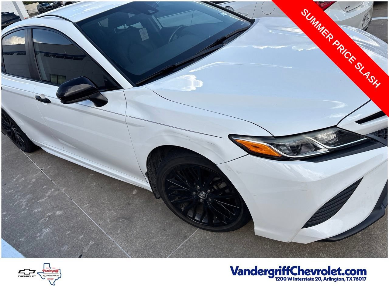 Used 2020 Toyota Camry SE FWD image 4