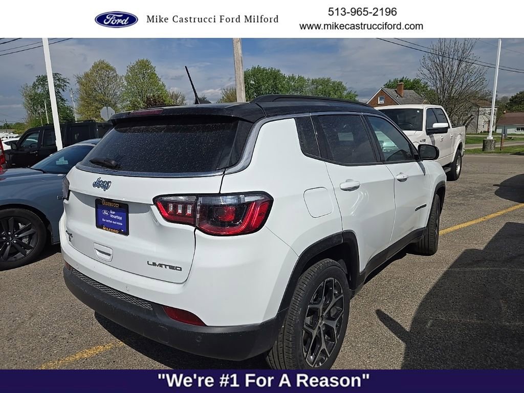 Used 2024 Jeep Compass Limited image 4