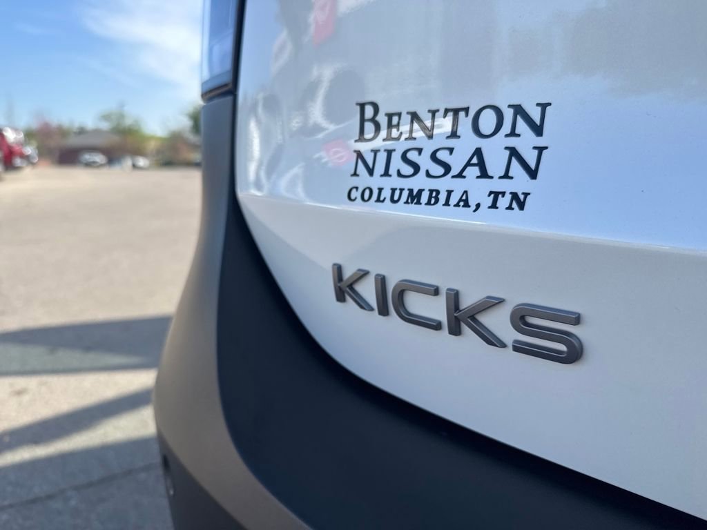 Used 2025 Nissan Kicks SR w/ SR Premium Package image 41