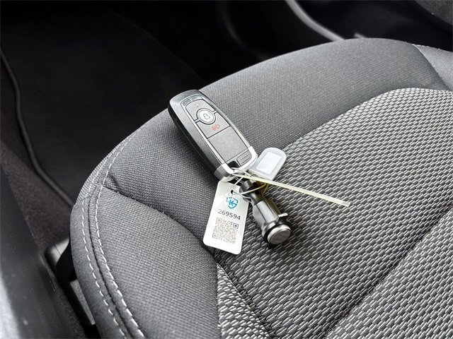 Used 2019 Ford Explorer XLT image 24