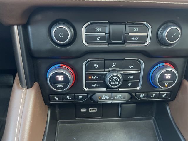 Used 2023 Chevrolet Suburban High Country w/ Advanced Technology Package image 22