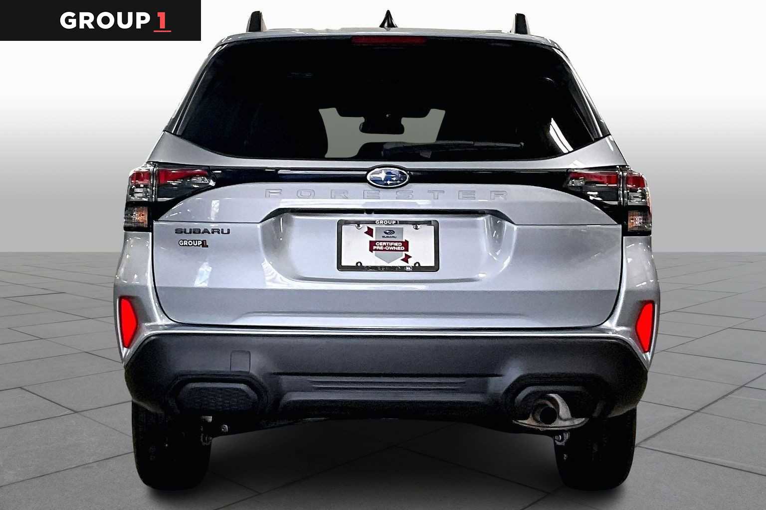 Used 2025 Subaru Forester Premium image 5