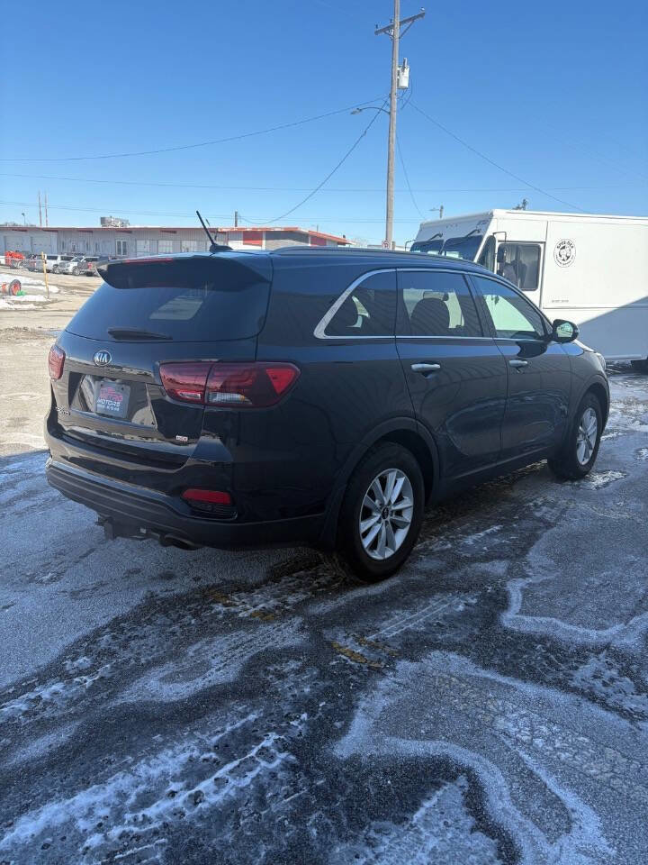 Used 2020 Kia Sorento LX w/ LX I4 Convenience Package image 4