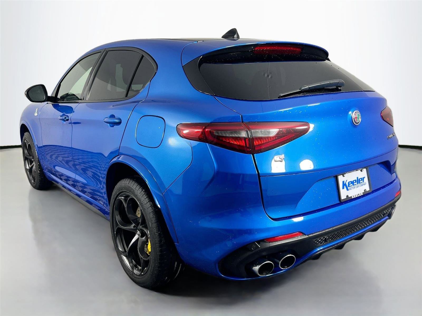 Used 2020 Alfa Romeo Stelvio Quadrifoglio w/ Nero Edizone Quadrifoglio AWD/4WD image 4