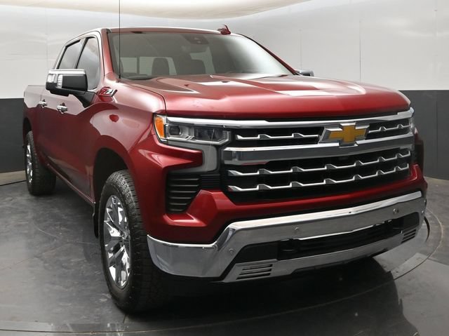 Used 2022 Chevrolet Silverado 1500 LTZ w/ LTZ Premium Package AWD/4WD image 2