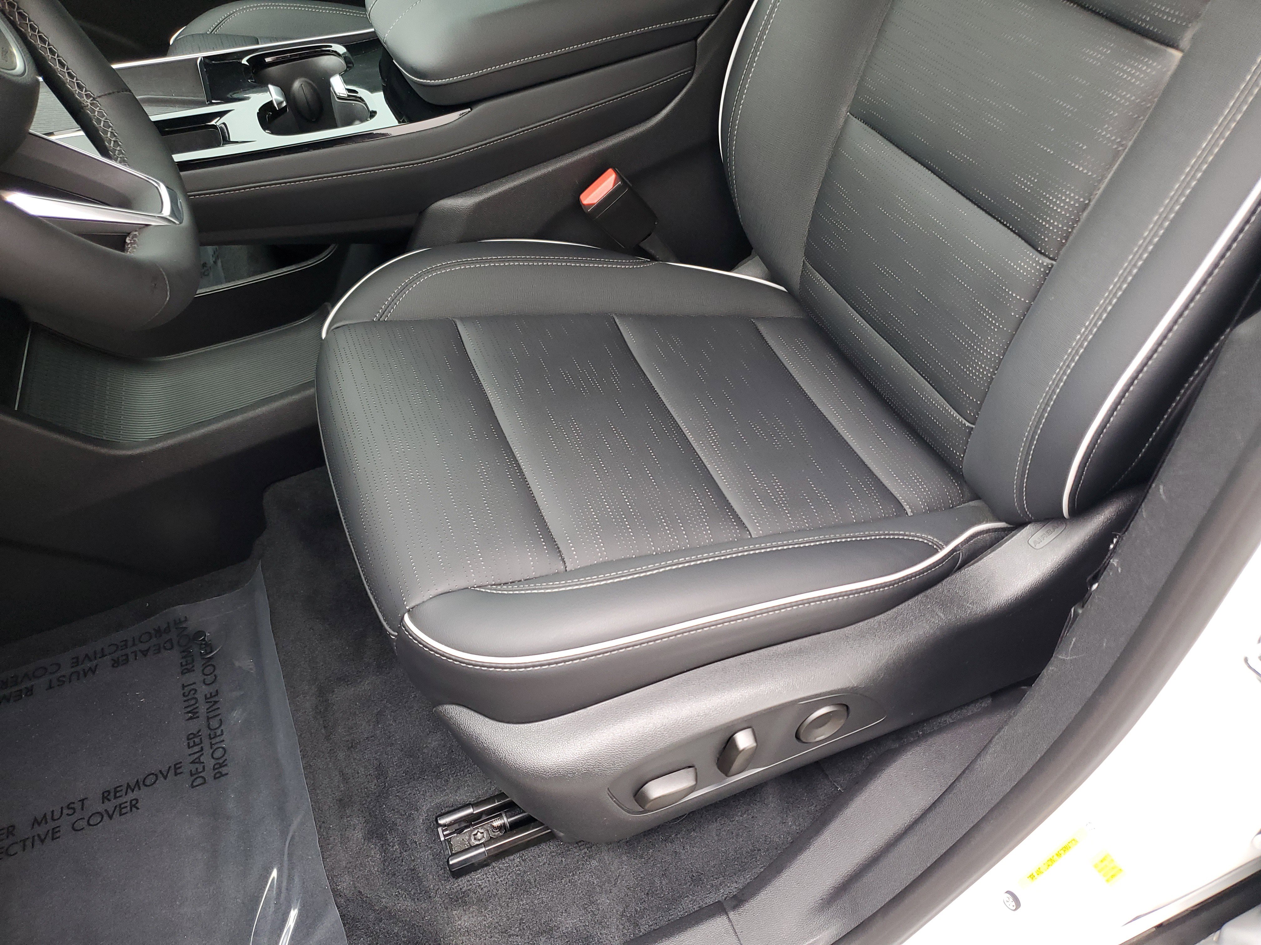 Certified 2025 Buick Enclave Sport Touring w/ Power Package image 23