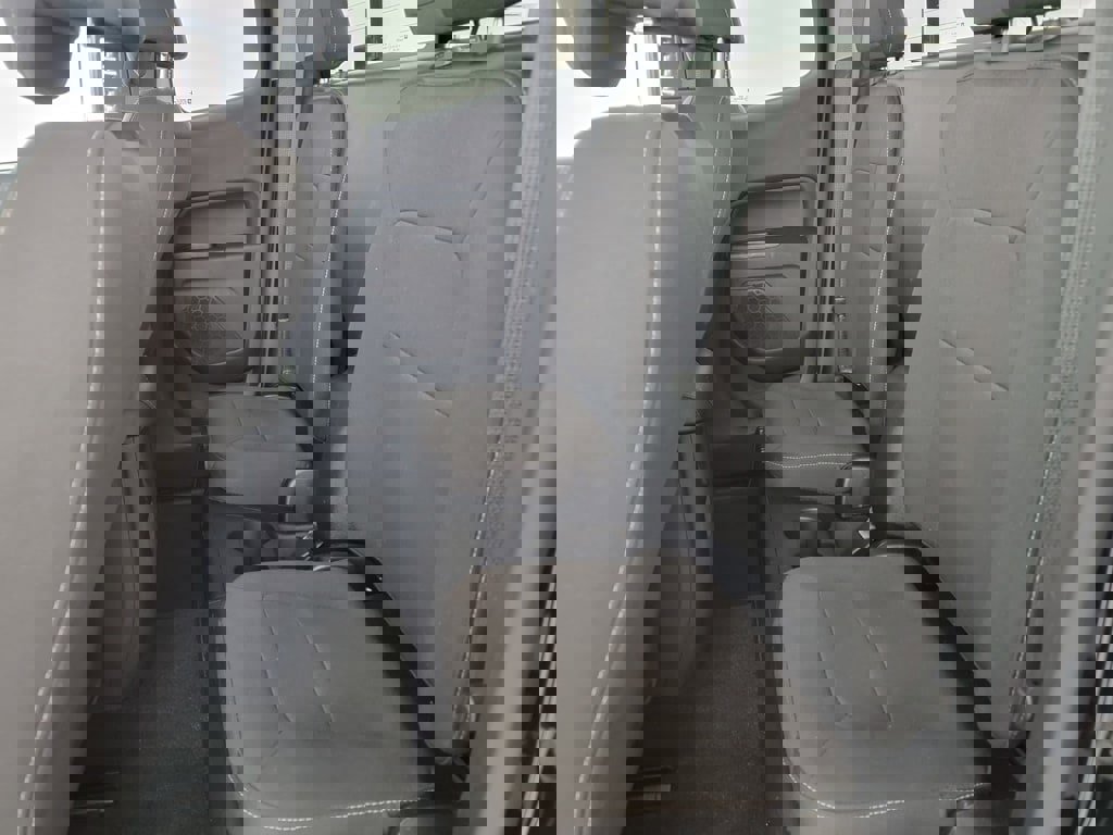 Used 2018 GMC Canyon SLE w/ SLE Convenience Package image 11