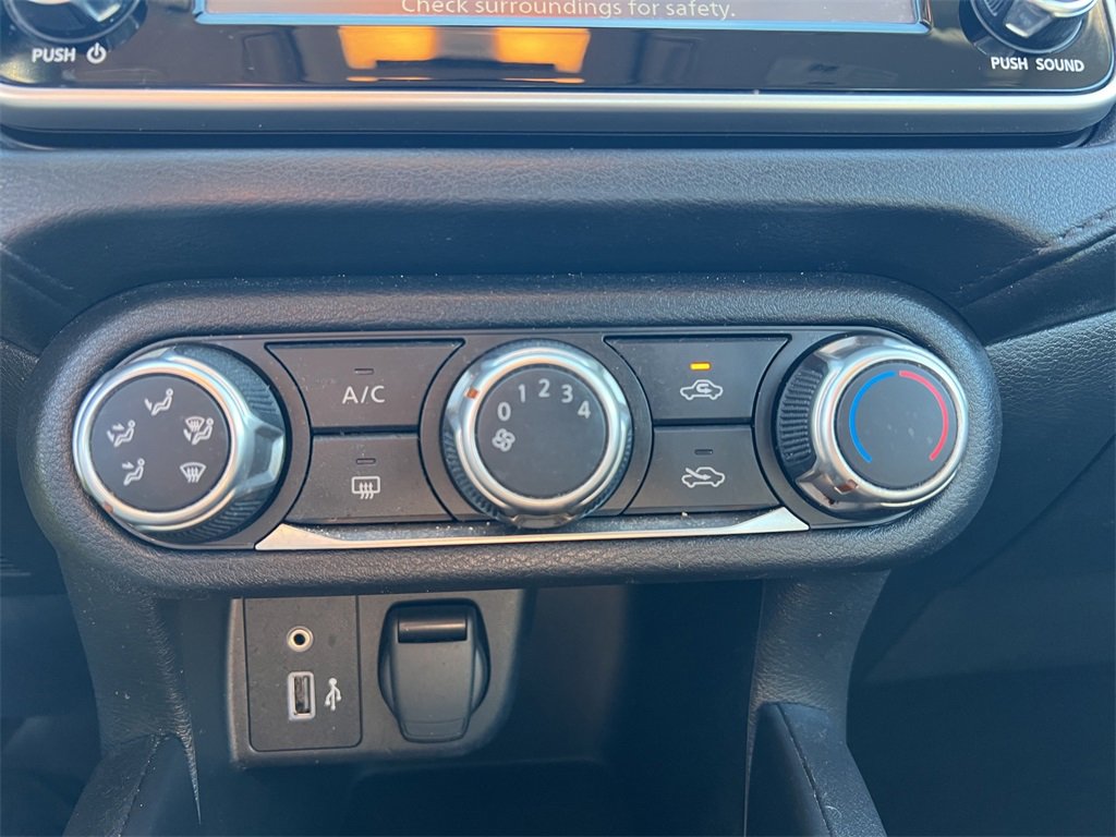 Used 2022 Nissan Versa S image 49