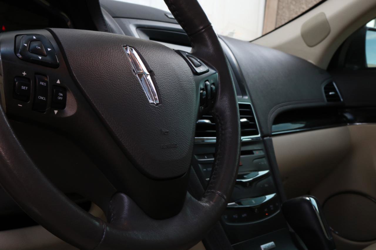 Used 2015 Lincoln MKT AWD w/ Equipment Group 201A image 27