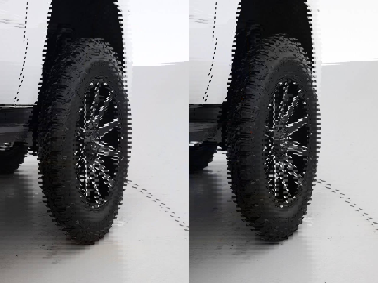 Used 2018 Chevrolet Tahoe LT image 18