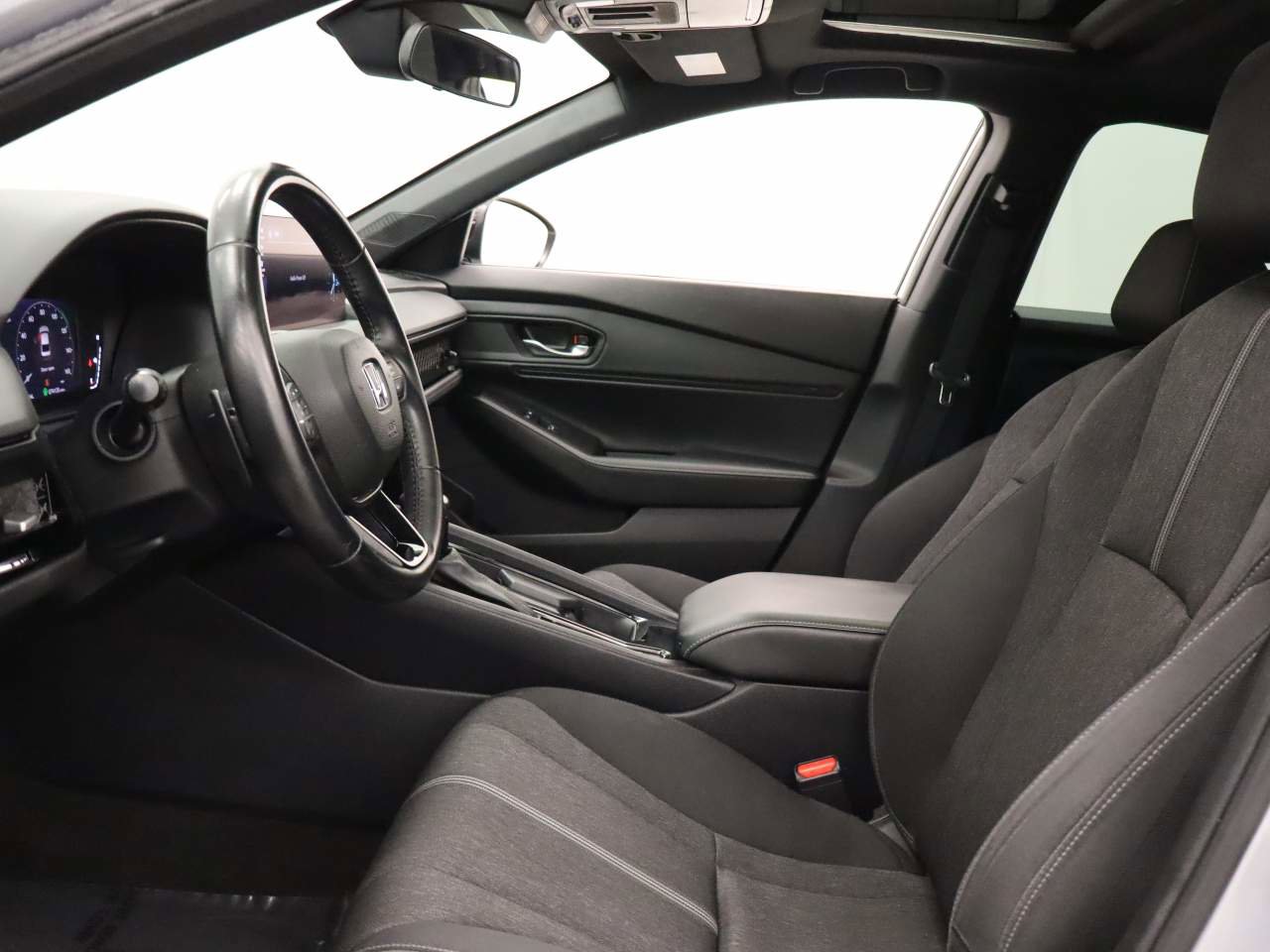 Used 2023 Honda Accord Sport image 15