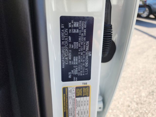 Used 2025 Kia Soul LX image 25