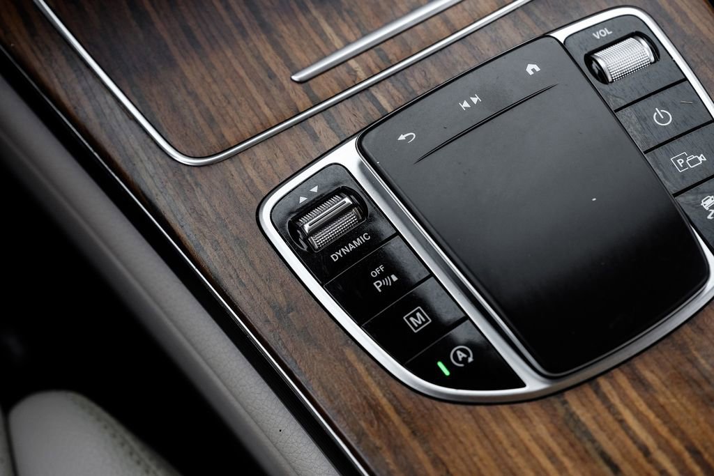 Used 2022 Mercedes-Benz GLC 300 w/ Premium Package Lite image 28