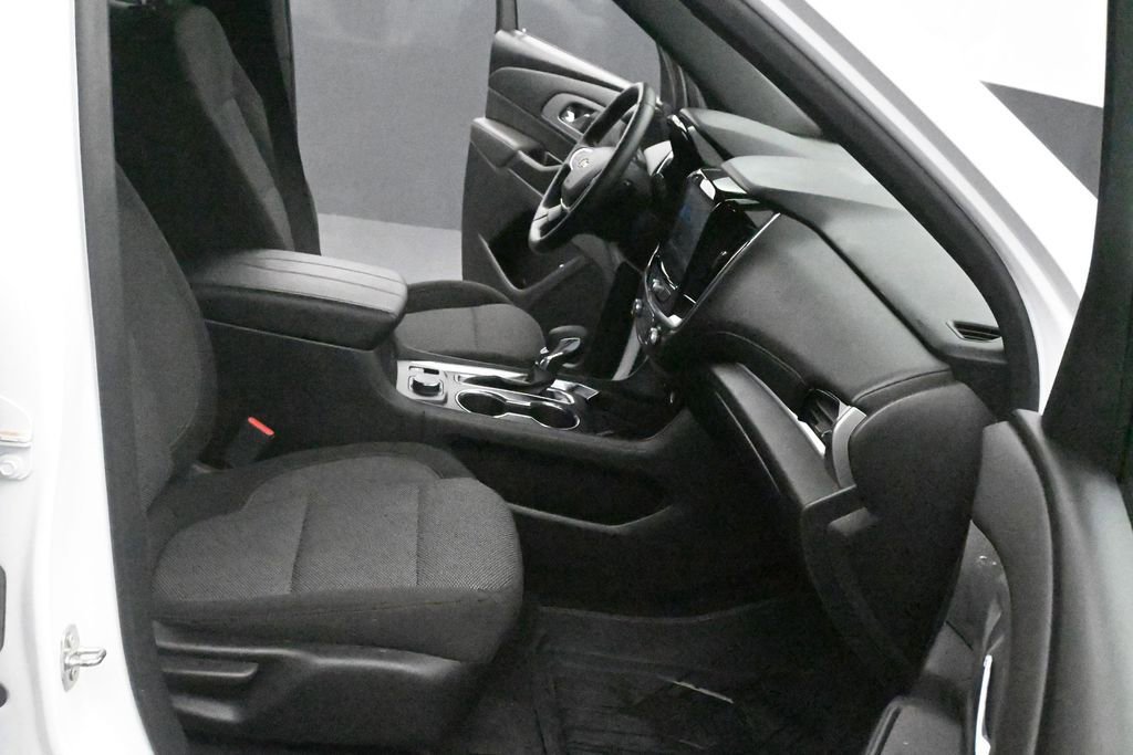 Used 2023 Chevrolet Traverse LT w/ LPO, Floor Liner Package AWD/4WD image 11