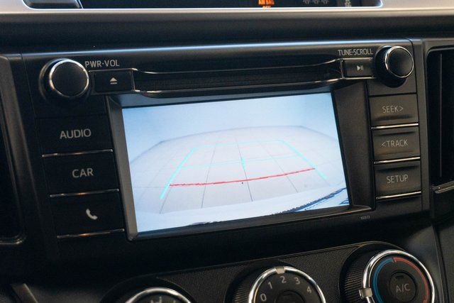 Used 2018 Toyota RAV4 LE image 29