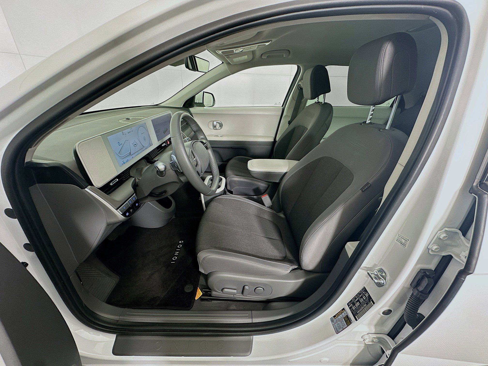 Used 2024 Hyundai Ioniq 5 SEL image 13