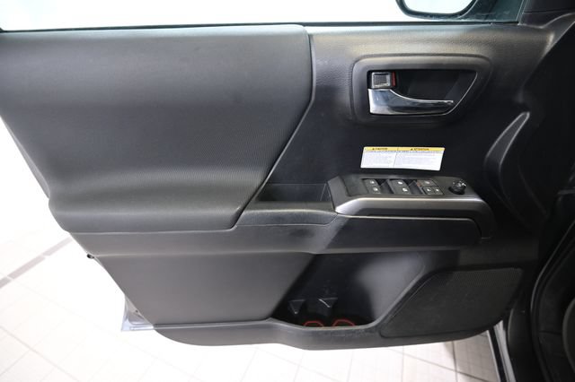 Used 2019 Toyota Tacoma TRD Off-Road AWD/4WD image 21