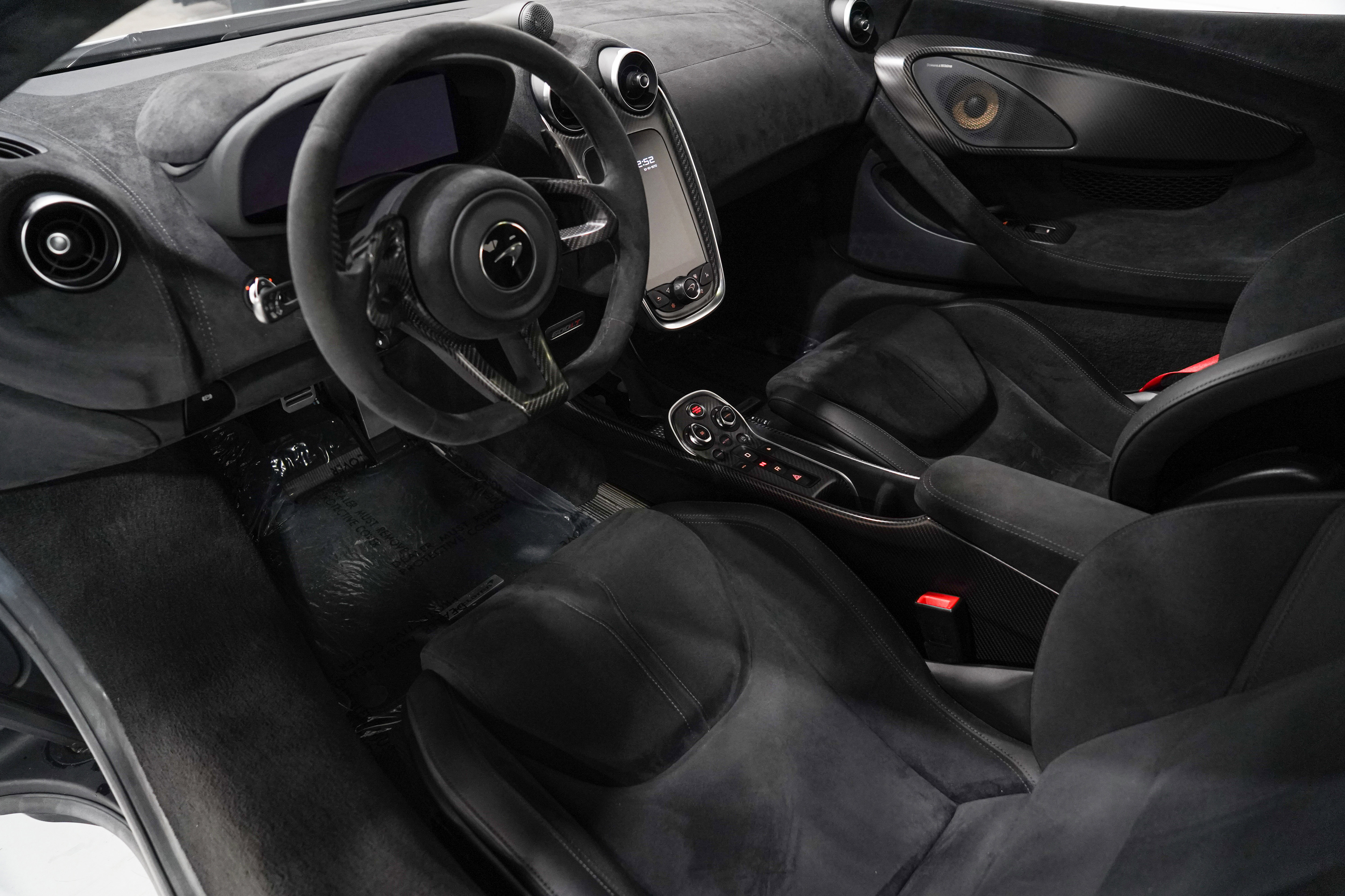 Used 2019 McLaren 600LT RWD image 2