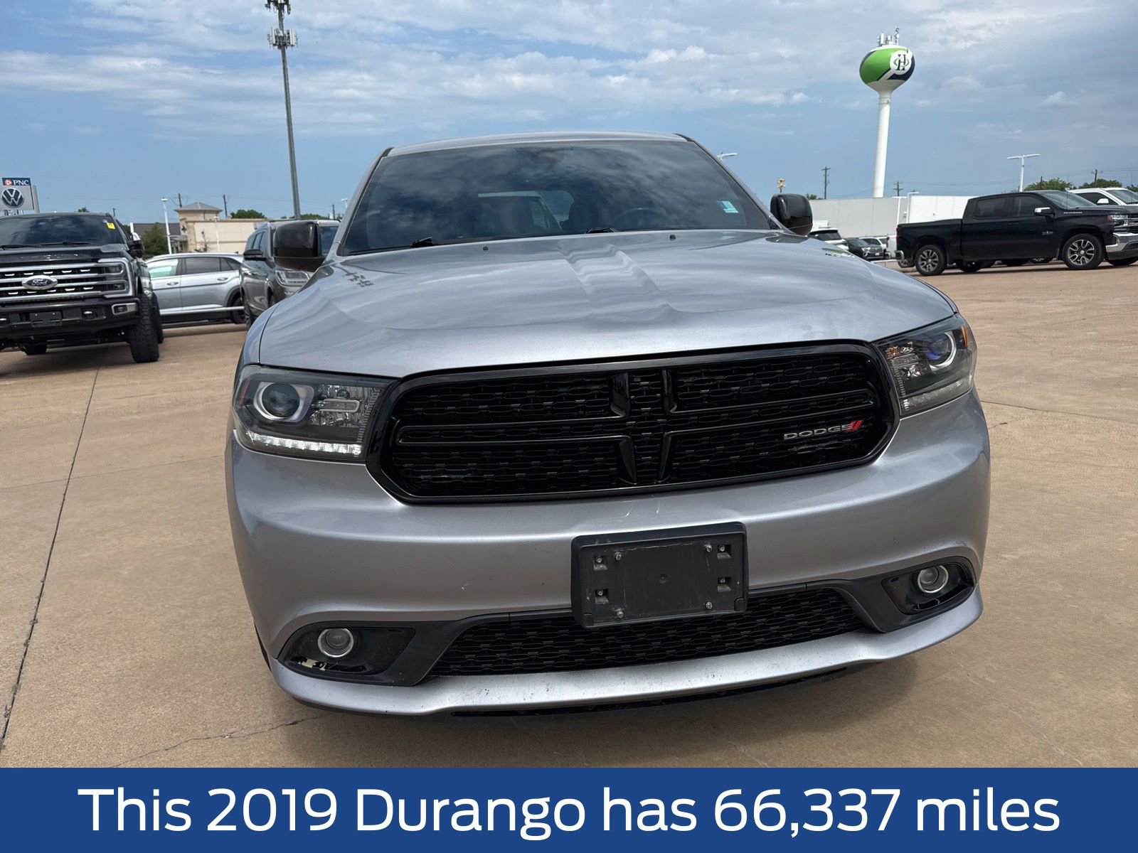 Used 2019 Dodge Durango SXT RWD image 2