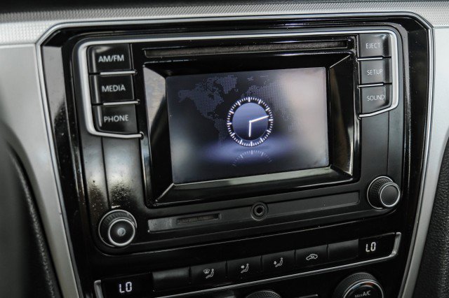 Used 2016 Volkswagen Passat 1.8T S w/ Lighting Package (P06) image 24