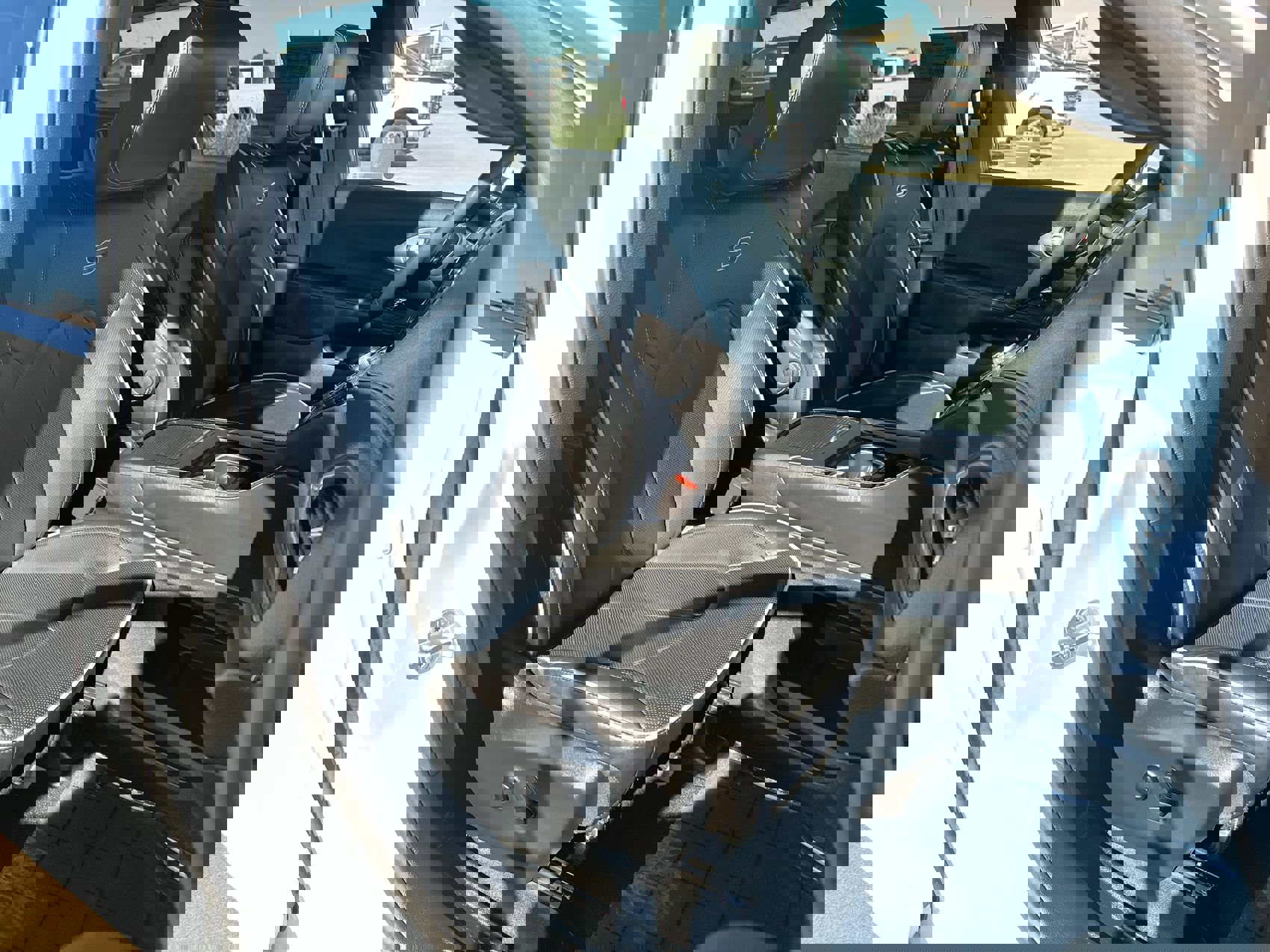 Used 2025 Chrysler Pacifica Limited image 26