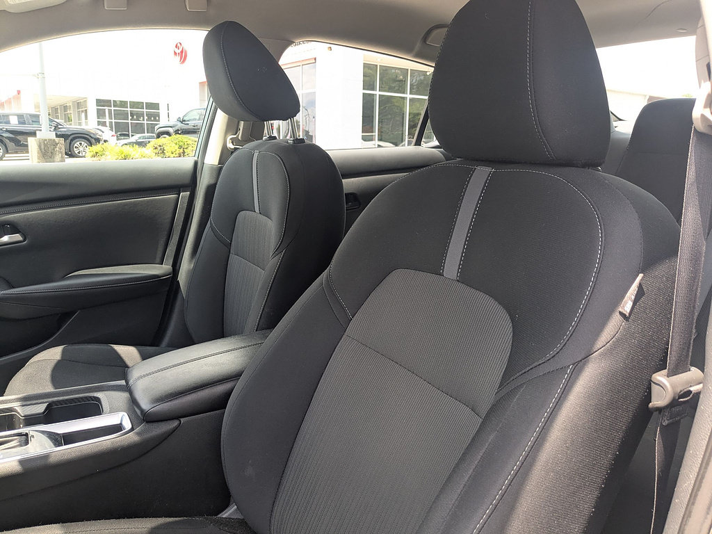 Used 2024 Nissan Sentra SV FWD image 14