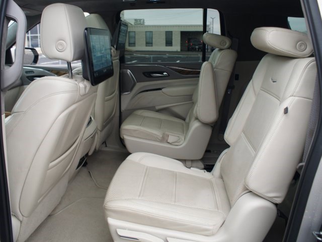 Used 2021 Cadillac Escalade ESV Premium Luxury Platinum image 16