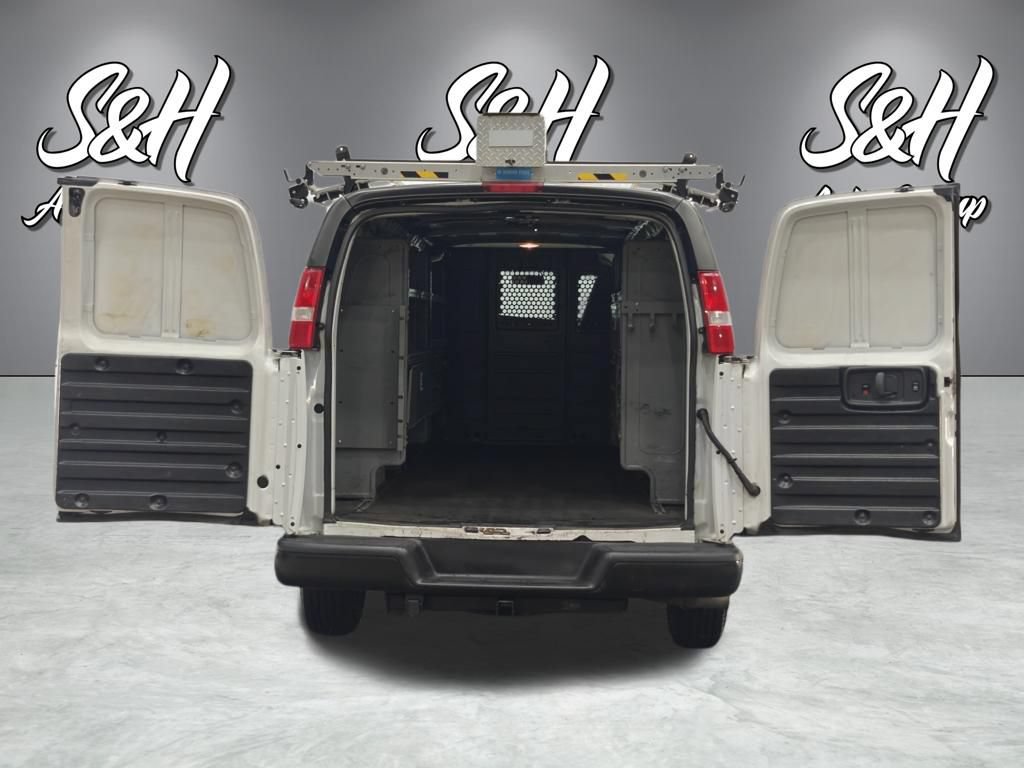Used 2019 Chevrolet Express 3500 Extended w/ Driver Convenience Package RWD image 28