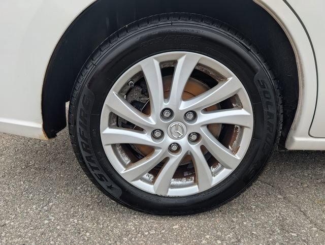 Used 2012 MAZDA MAZDA5 Sport image 23