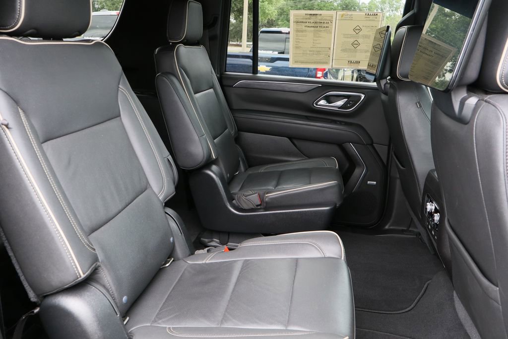 Used 2021 GMC Yukon XL SLT w/ SLT Premium Package RWD image 33