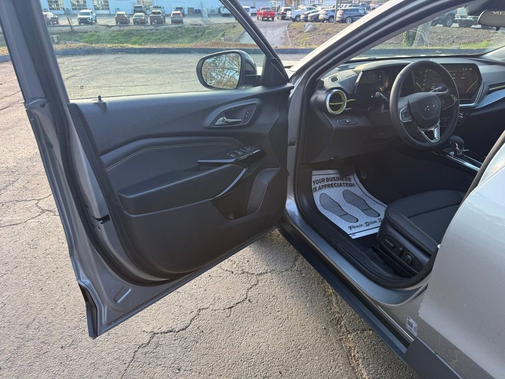 New 2026 Chevrolet Trax ACTIV w/ Sunroof Package image 6