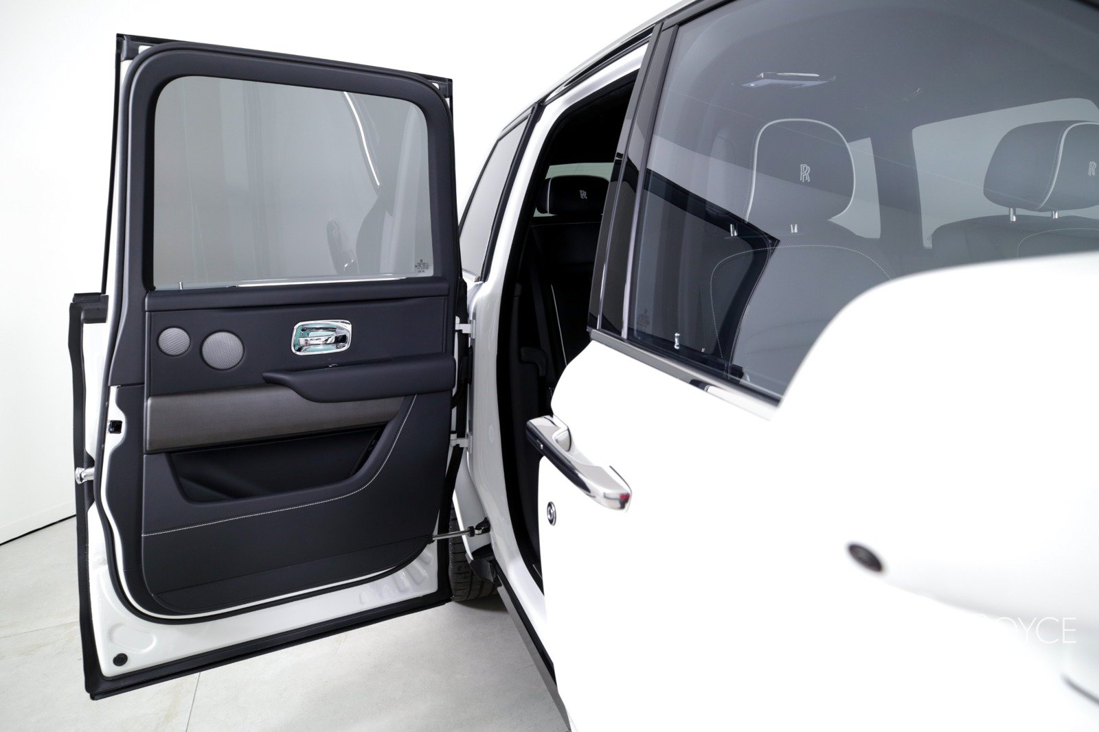 Certified 2025 Rolls-Royce Cullinan AWD/4WD image 27