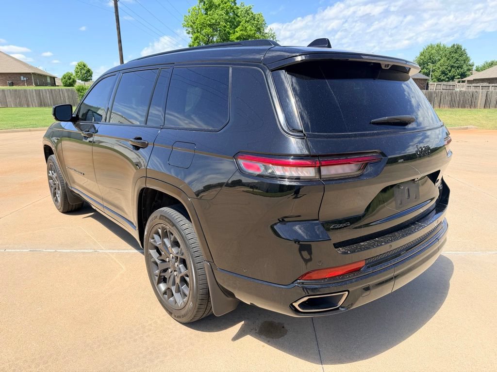 Used 2024 Jeep Grand Cherokee L Summit AWD/4WD image 3