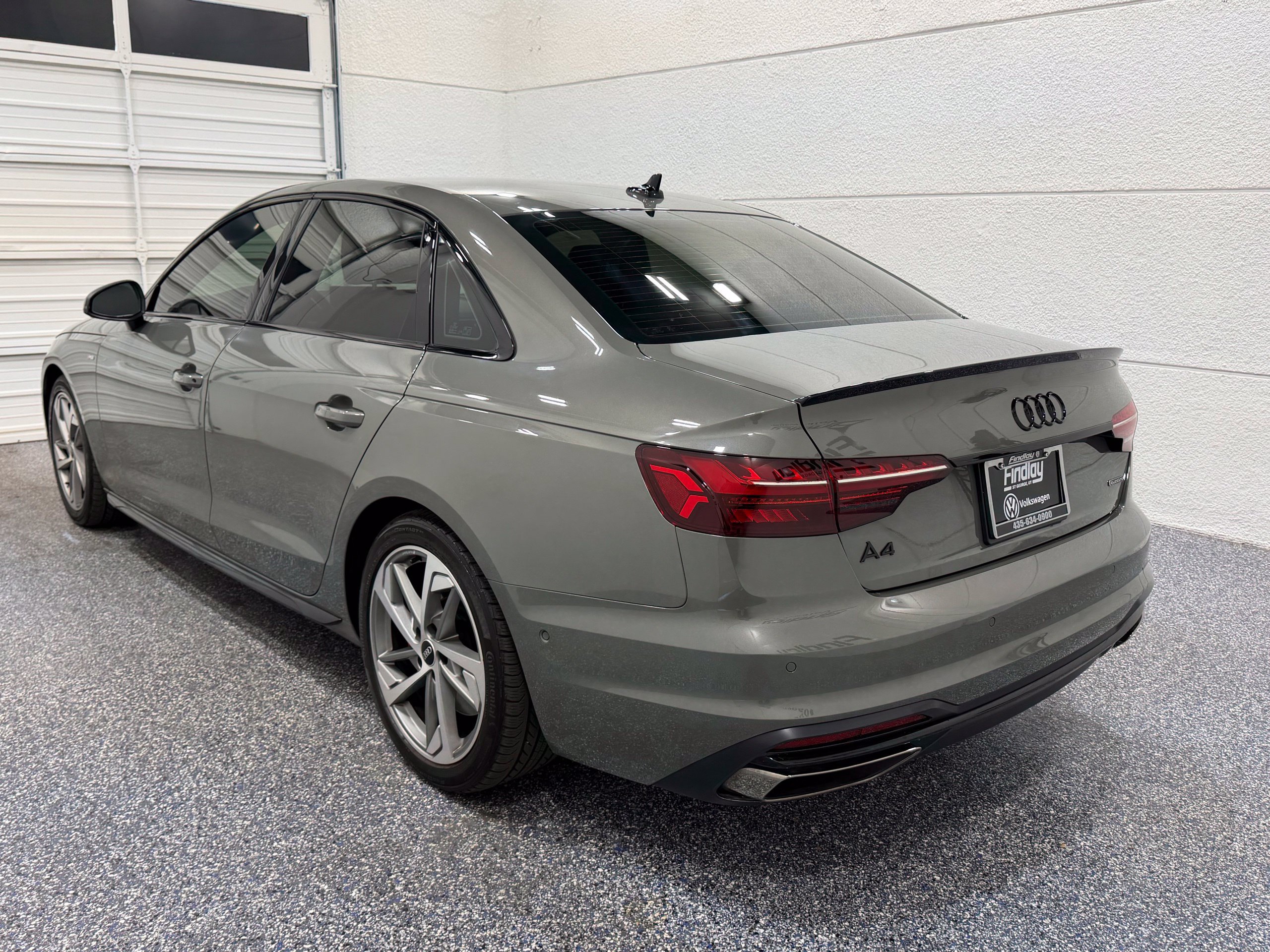 Used 2023 Audi A4 2.0T Prestige w/ Prestige Package AWD/4WD image 4