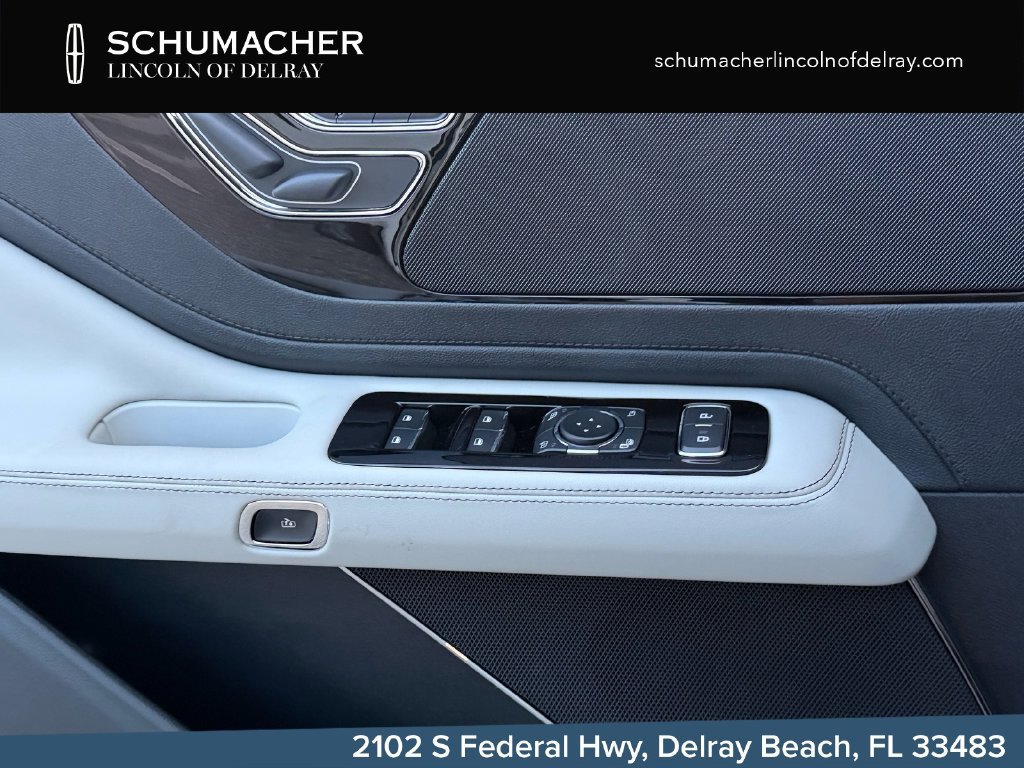 New 2026 Lincoln Aviator AWD image 21