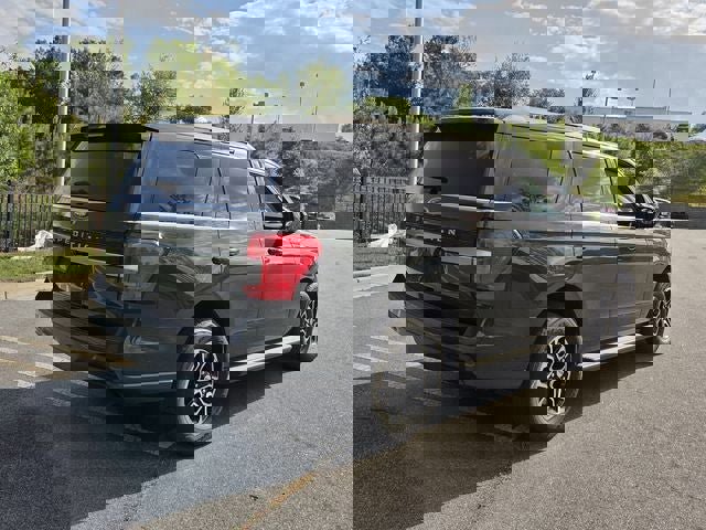 Used 2023 Ford Expedition XL RWD image 5