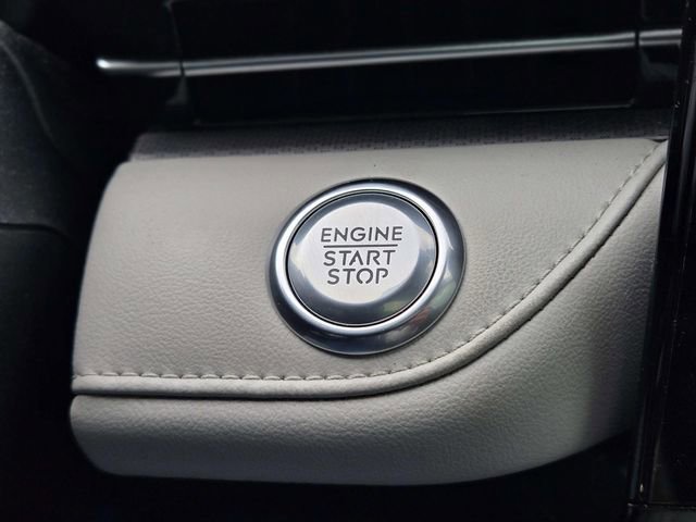 Used 2025 Lincoln Nautilus Premier w/ Equipment Group 102A image 12