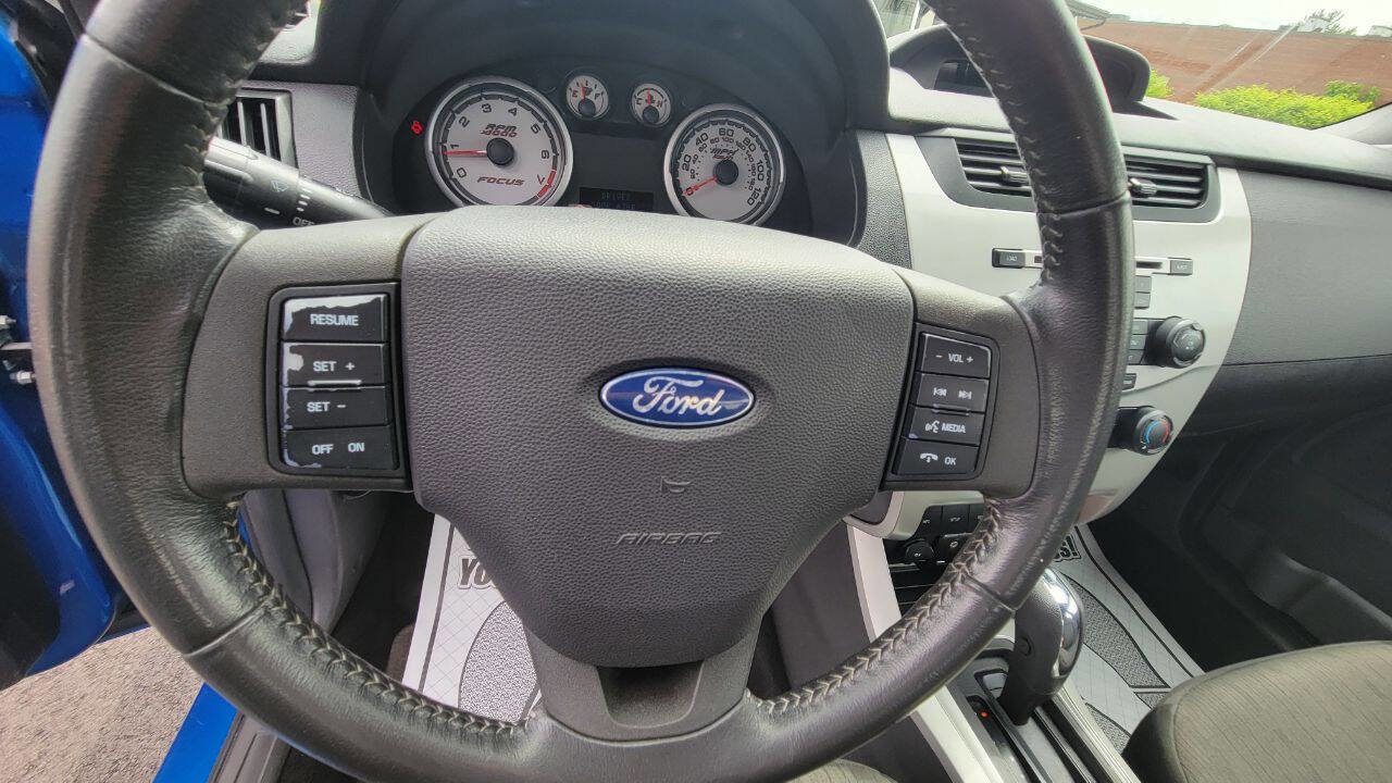 Used 2010 Ford Focus SE FWD image 14