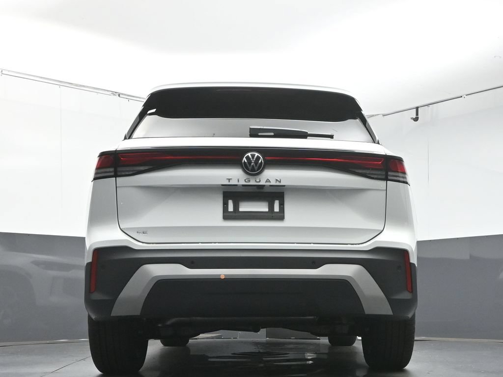 New 2026 Volkswagen Tiguan SE FWD image 35
