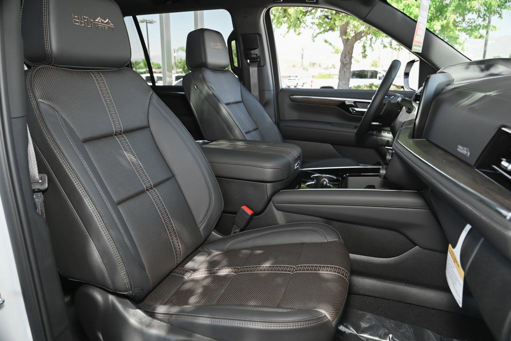 New 2026 Chevrolet Suburban High Country w/ Sun And Tow Package AWD/4WD image 45