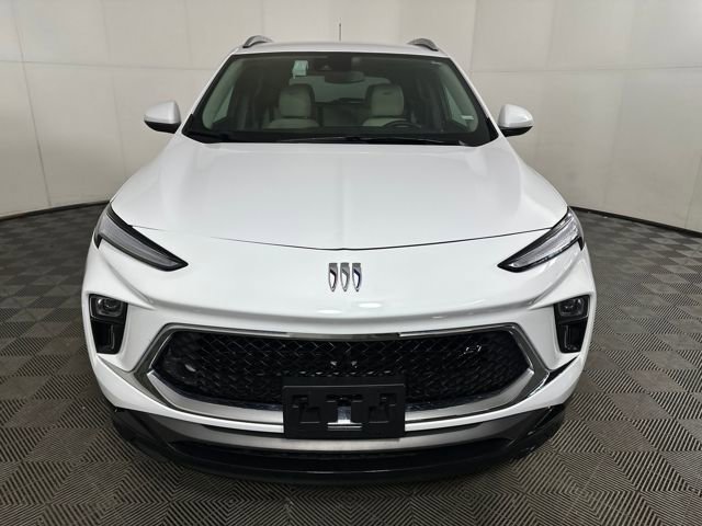 Used 2024 Buick Encore GX Sport Touring image 8