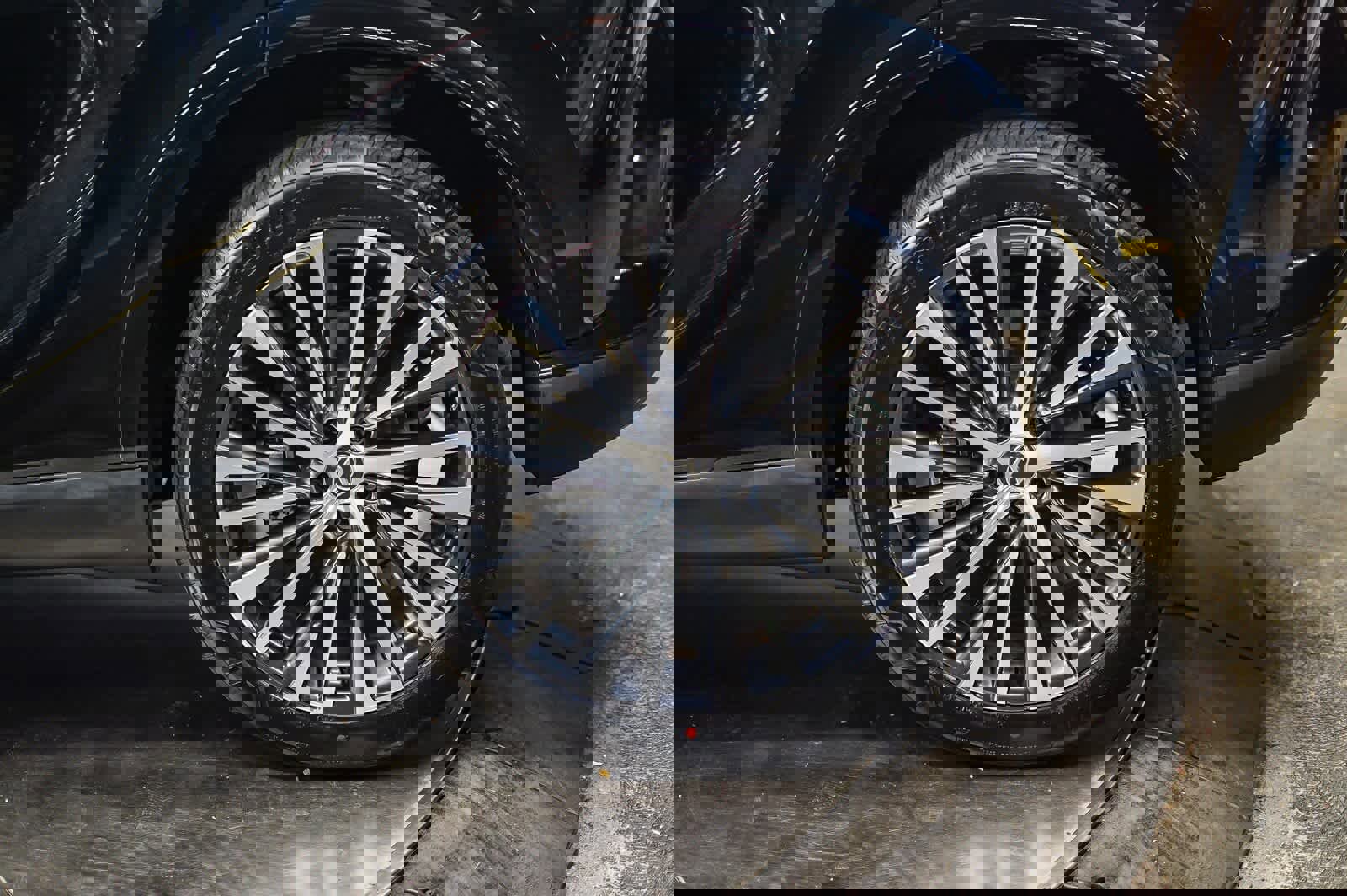 Used 2024 Lexus RX 350 Premium w/ Accessory Package (Z1) image 9