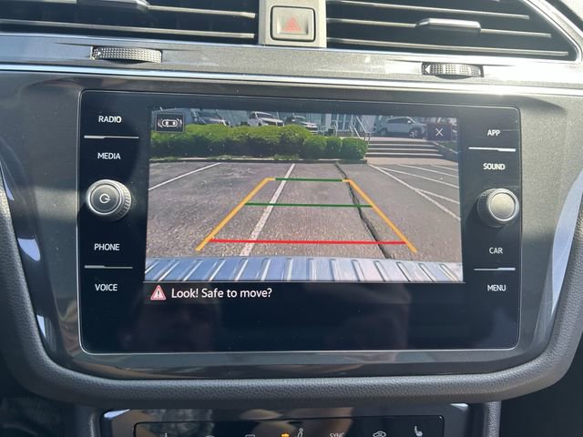 Certified 2023 Volkswagen Tiguan SE w/ Panoramic Sunroof Package FWD image 13